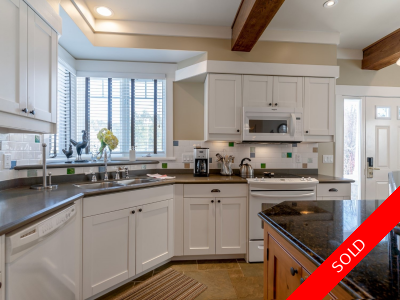 Lake of Bays House for sale: The Landscapes Resort on Lake of Bays 3 bedroom 4,380 sq.ft.