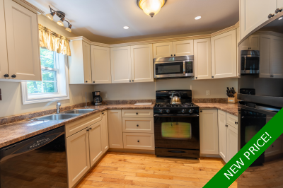 Lake of Bays Cottage for sale: Blue Water Acres 2 bedroom (Listed 2025-04-01)