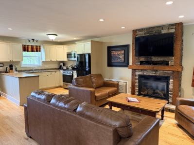 Lake of Bays Cottage for sale: Blue Water Acres 3 bedroom