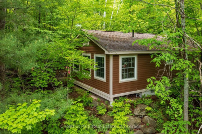 Lake of Bays Cottage for sale: 2 bedroom (Listed 2026-07-03)